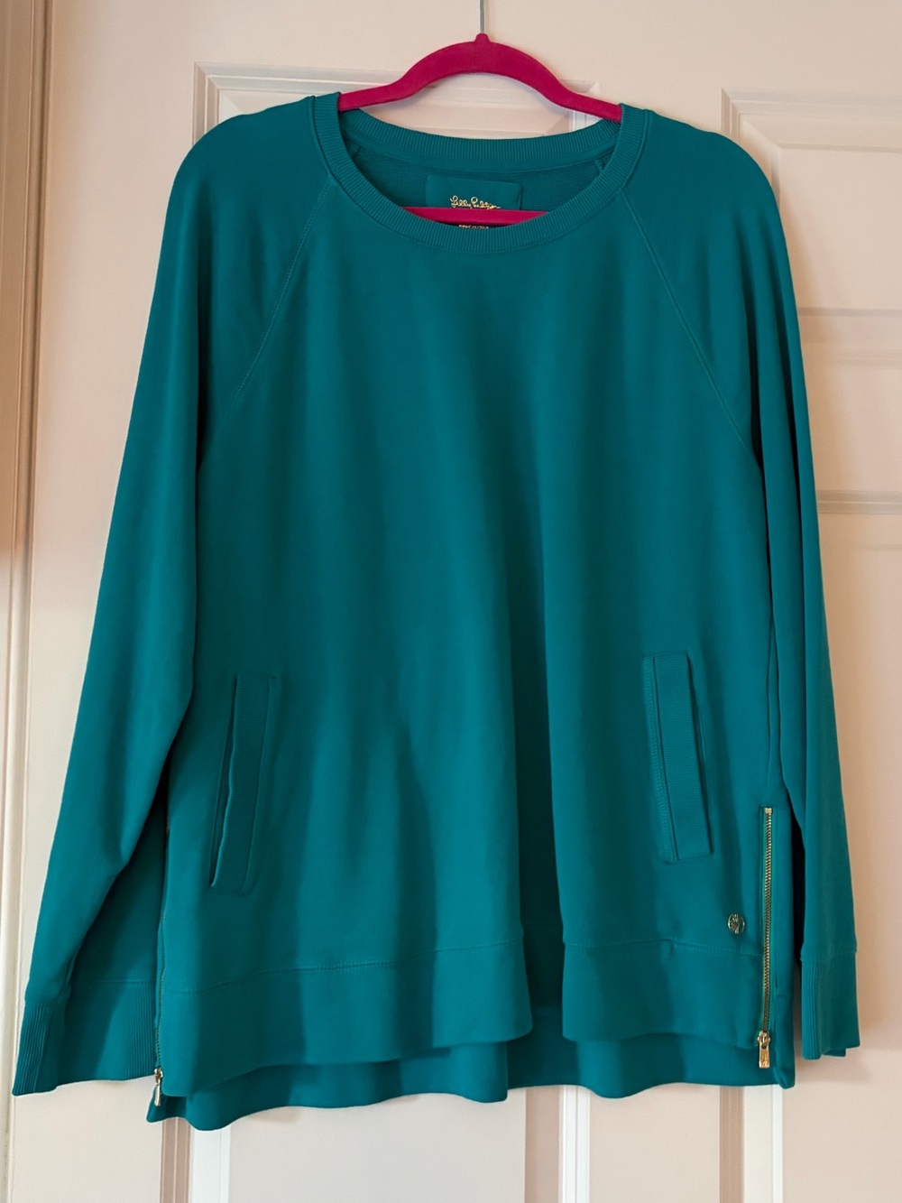 Teal beachcomber